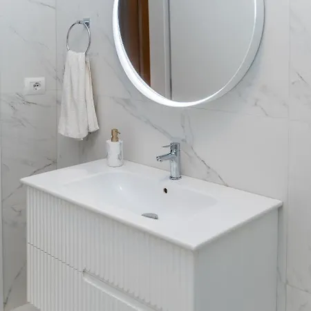 Azzur Luxury * סרנדה